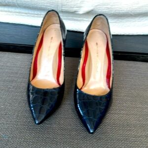 Enrico Cuini blue crock heals 37